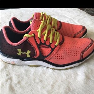 under armour tennis shoes